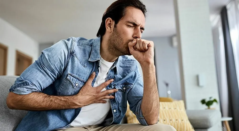 Длительный кашель после болезни: врач Комаровский рассказал, когда это норма, а когда — проблема.