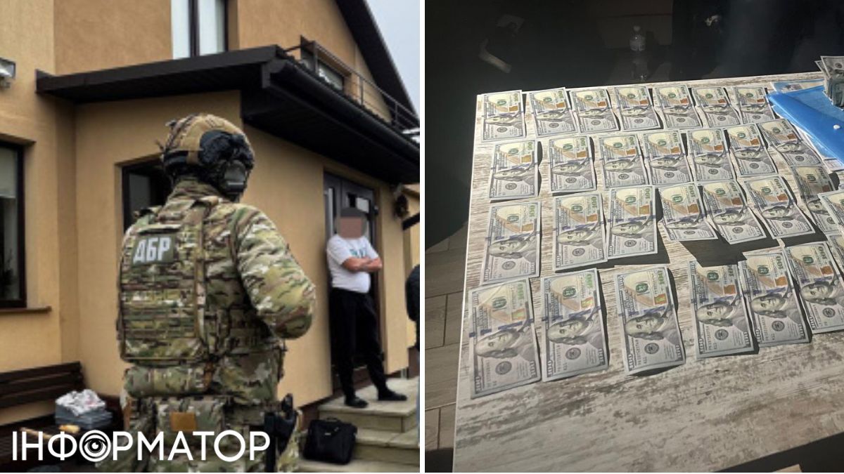 Правоохоронці провели обшуки, долари
