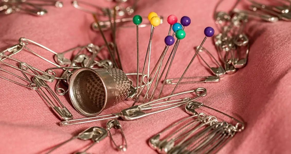 День шпилек и игл разносторонний с важными смыслами Какой сегодня, 27 ноября, праздник: День благодарения и основания НАНУ 4