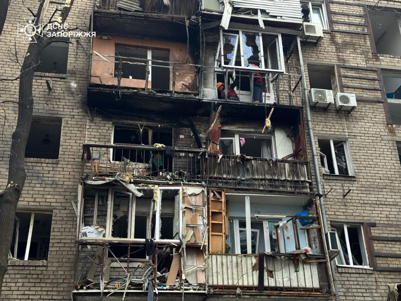 У Запоріжжі зросла кількість постраждалих після нічного масованого обстрілу РФ 3