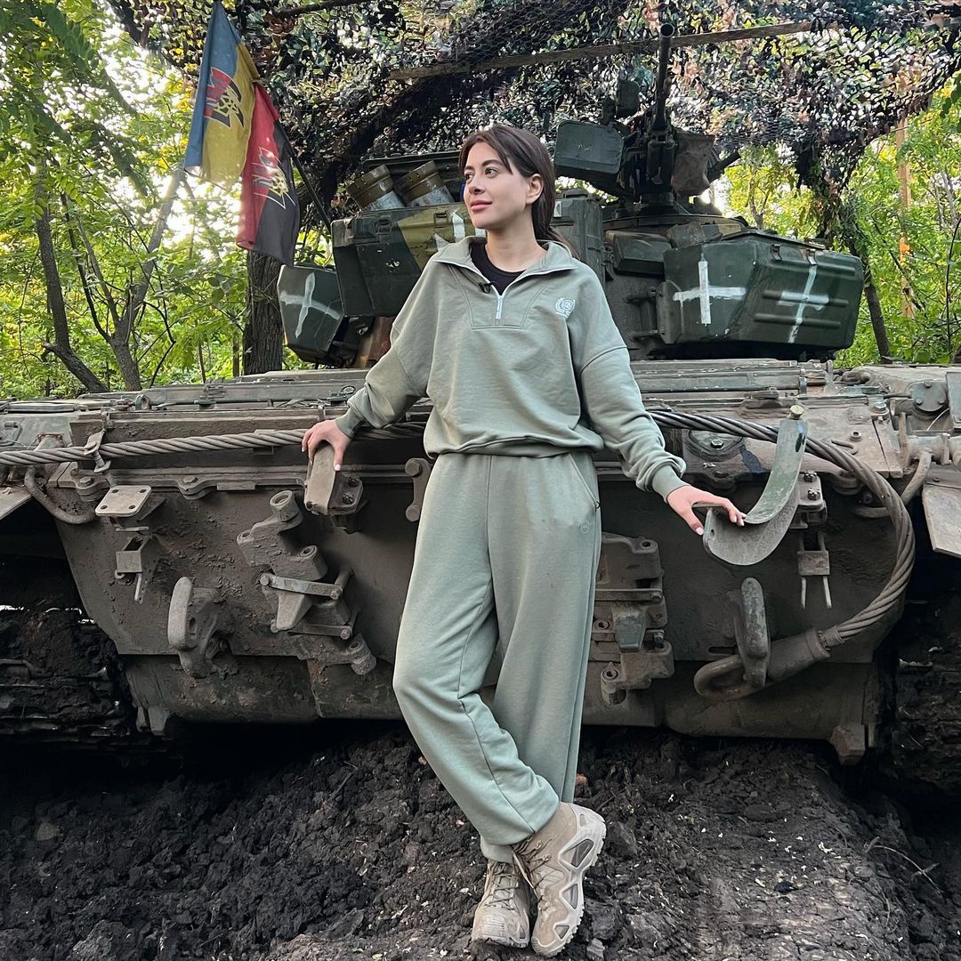 Раміна намагається кожного другого тижня їздити на фронт