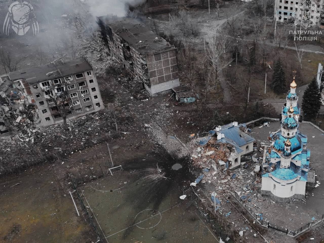 Здесь недавно был город: Нацполиция показала ужасные последствия ударов по Константиновке.