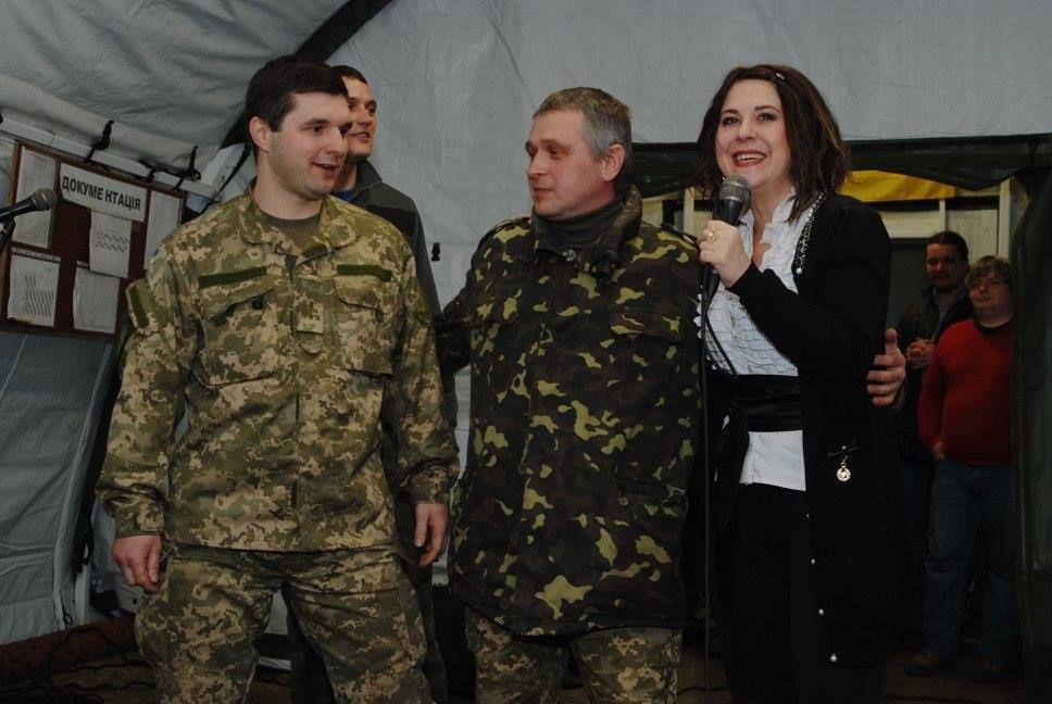 Рудницкая с 2014 года поддерживает украинских бойцов и ездит на фронт Рудницкая с 2014 года поддерживает украинских бойцов и ездит на фронт