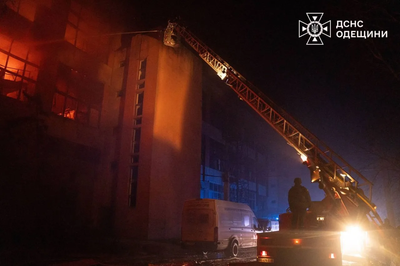 Одесса приходит в себя от самой масштабной атаки за войну: есть пострадавшие, в городе перебои со светом и теплом.