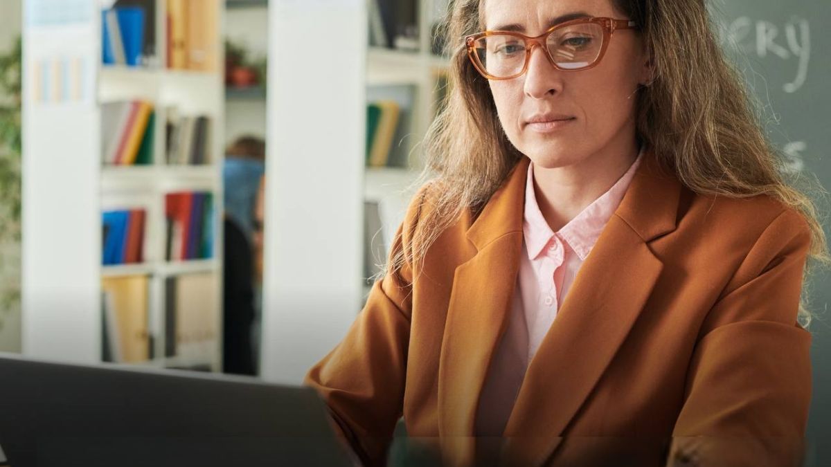 Викладати іноземну мову онлайн і не боятися фінмоніторингу: поради адвоката