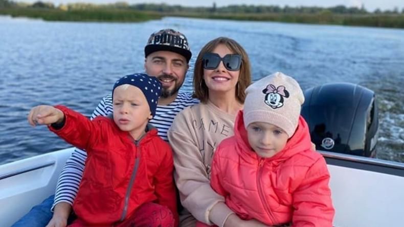 Олена досі шкодує. що не була довго у дикреті з двійнятами