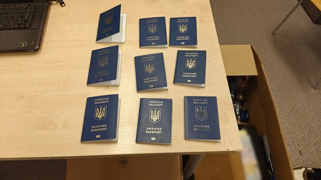 Поліція у Варшаві затримала українця з рекордним вантажем наркотиків - він ще викрадав елітні автівки 6