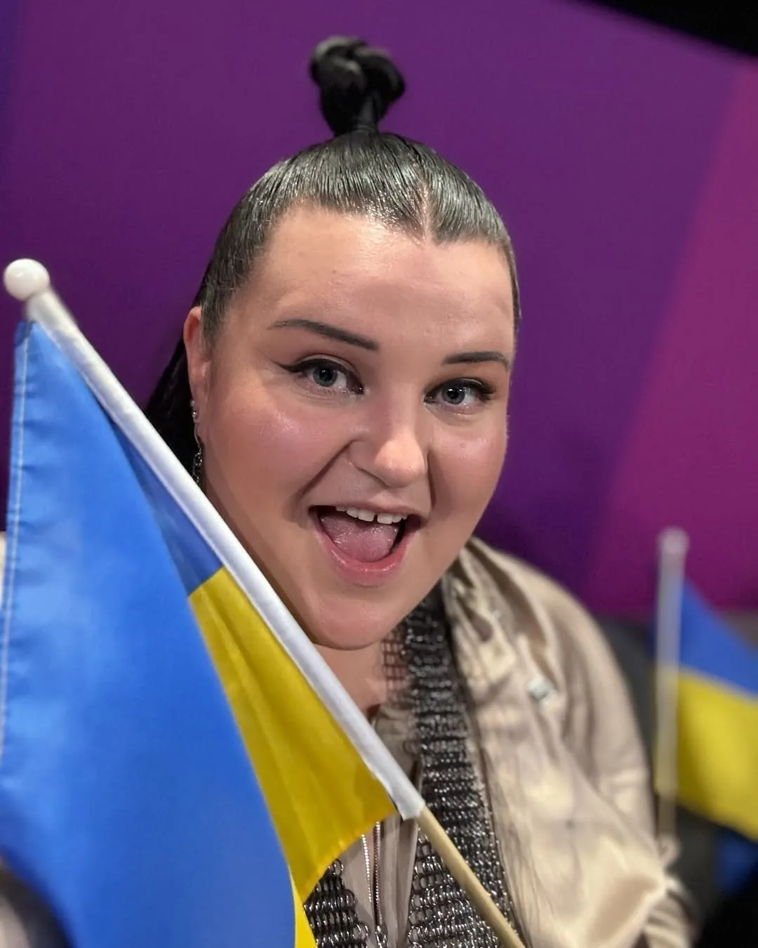 "Ну, Альона, язик твій ворог твій, ну, що ти так на людину?", - зі сміхом каже реперка.