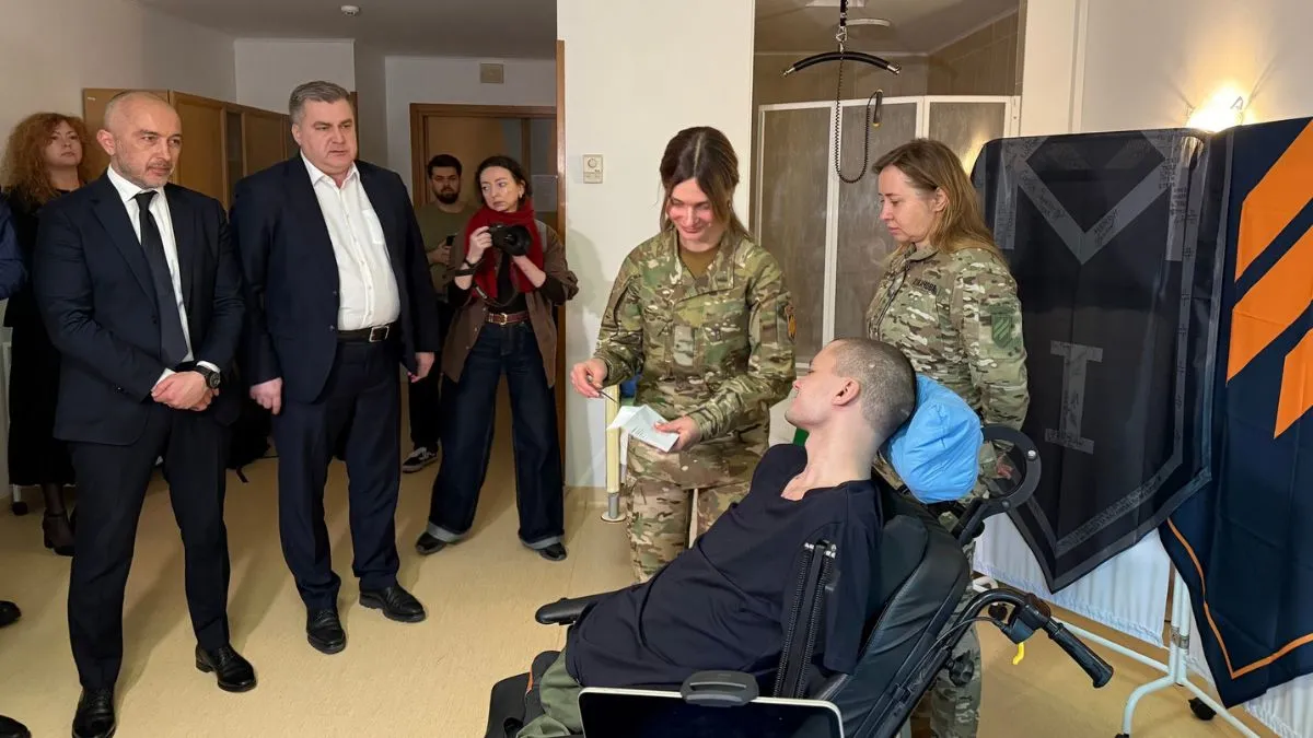 Після гучного скандалу ПриватБанк запустив гарячу лінію для ветеранів та людей з інвалідністю