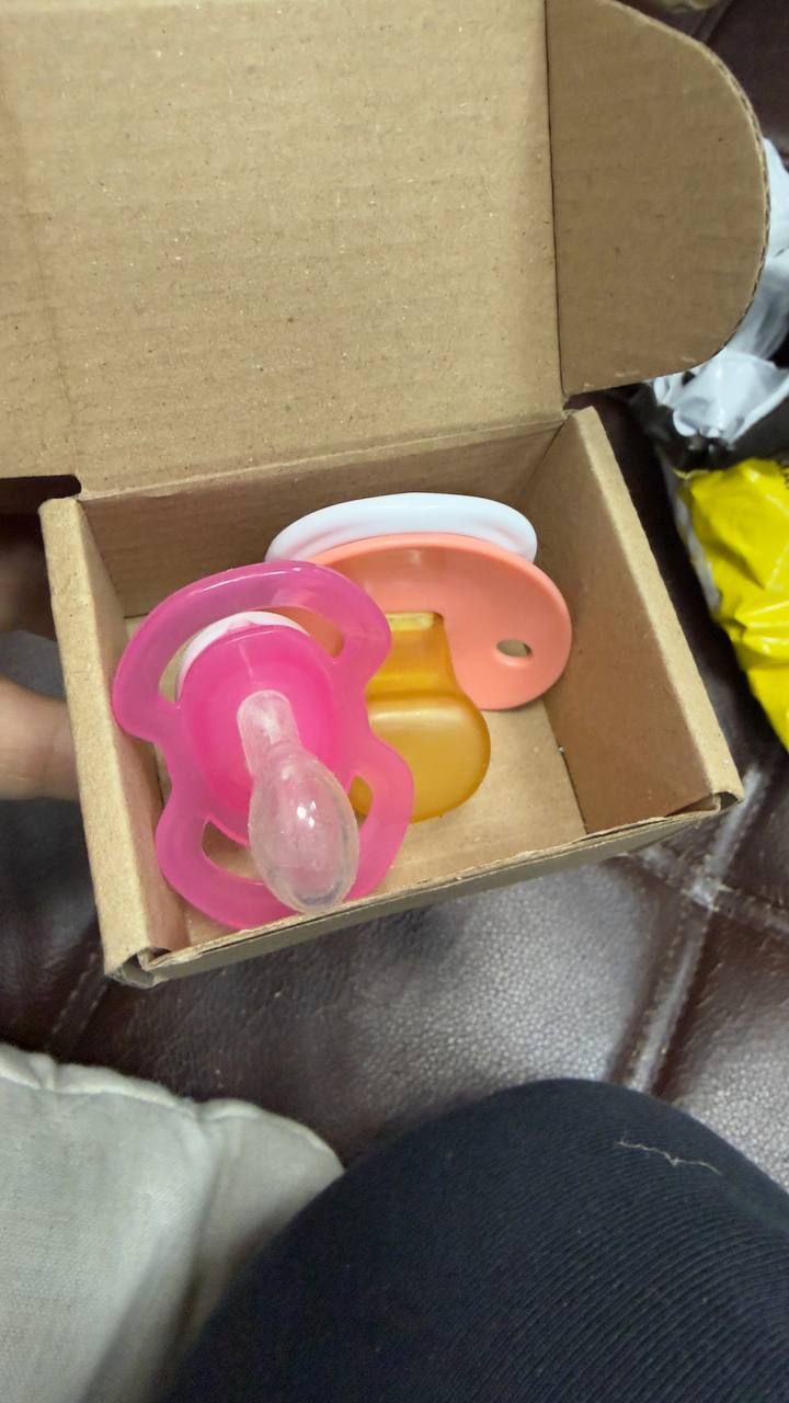 Різдвяна казка від Укрпошти:  Інформатор придбав скирду гною за 15 тисяч гривень на аукціоні незатребуваних посилок 5