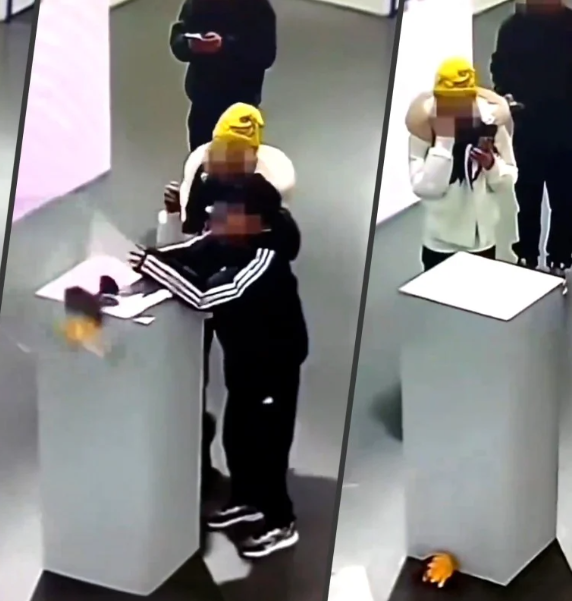 Ребенок хотел помочь матери сделать хорошее фото