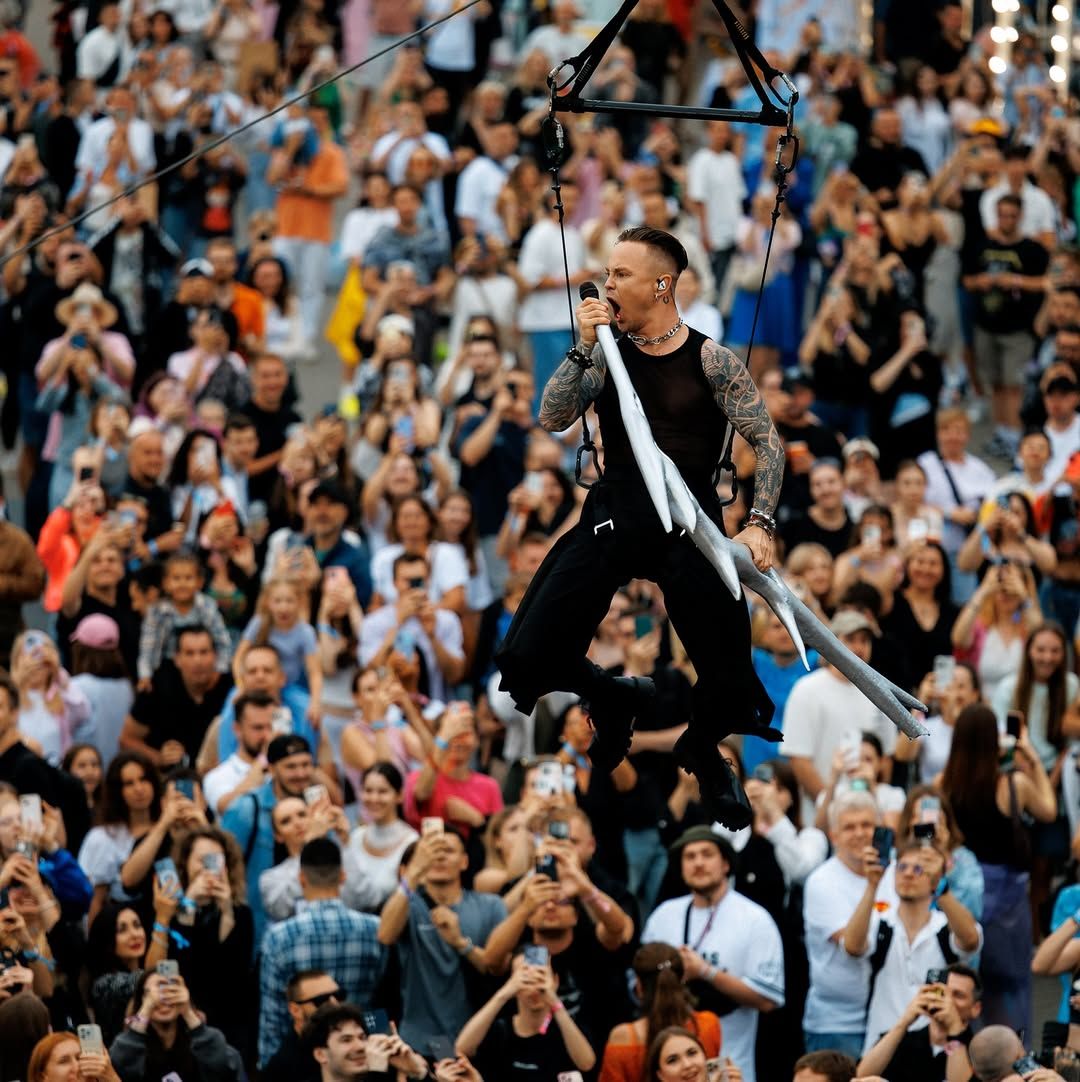 Артем зібрав за всі ці виступи більше 70 тисяч глядачів.