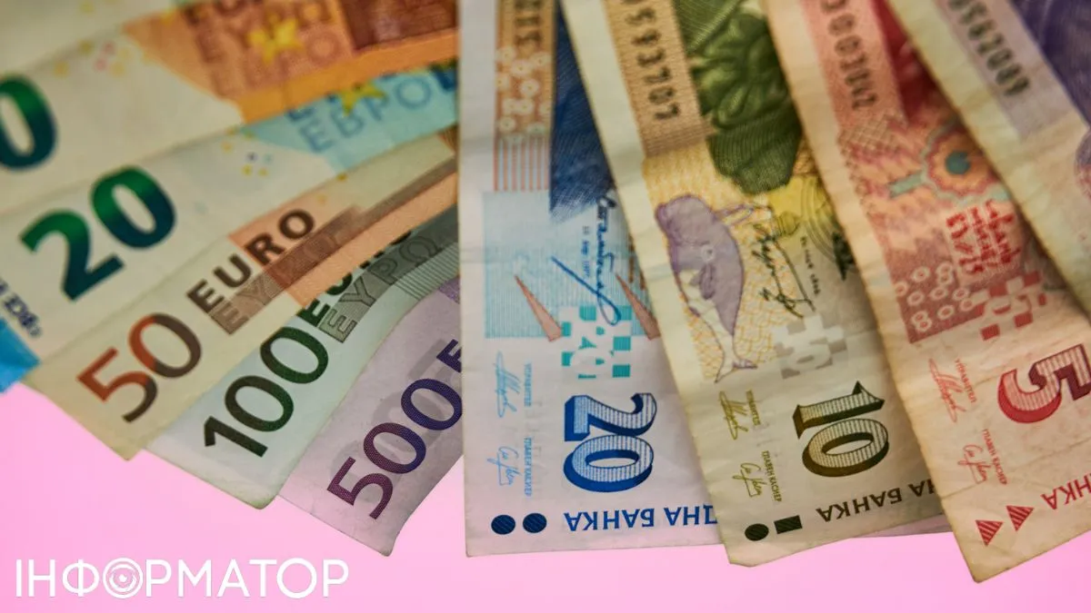 З 1 січня Болгарія перейде на євро: що робити з левами
