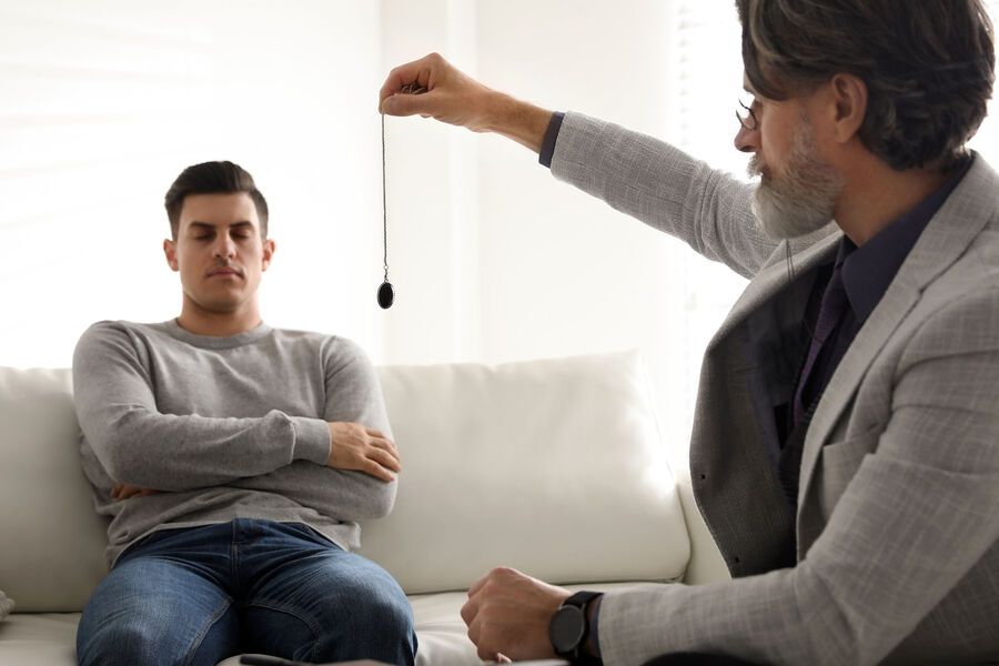 Яке сьогодні, 4 січня, свято: Всесвітній день гіпнозу та абетки Брайля 2