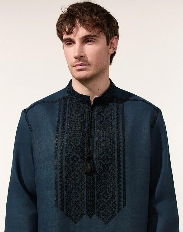 Зверь и легенда: тайное содержание вышиванок, в которых Зеленский поздравлял украинцев с Новым годом.