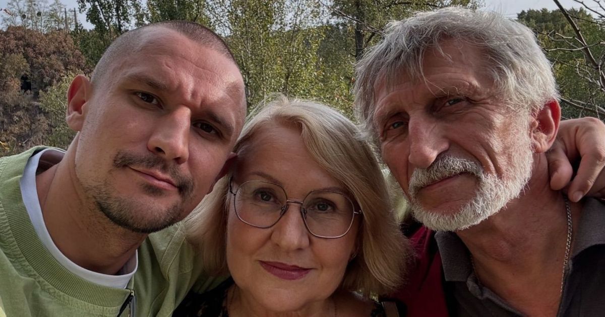 Через зйомки у Холостяку дісталося не тільки Тарасові, але й його батькам Через зйомки у Холостяку дісталося не тільки Тарасові, але й його батькам