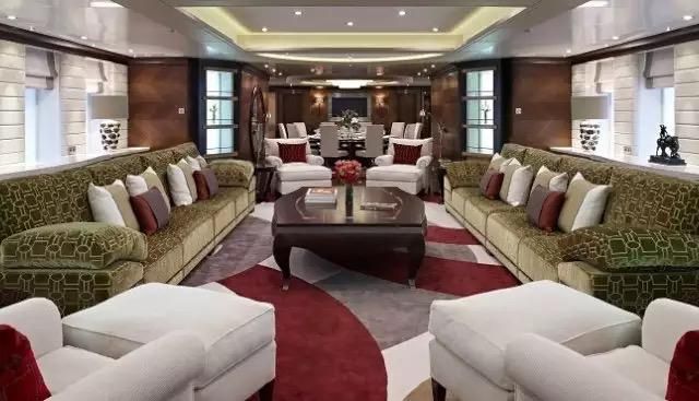 Олігарх Ярославський не може продати свою яхту Kaiser за гідну ціну: зробив велику знижку 4