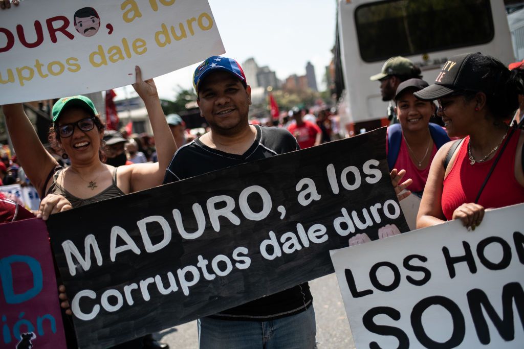 Це - не один з протестів в ЄС проти Трампа на підтримку Венесуели. Це протест проти Мадуро та корупції у країні у 2023 році. Фото: Getty Images