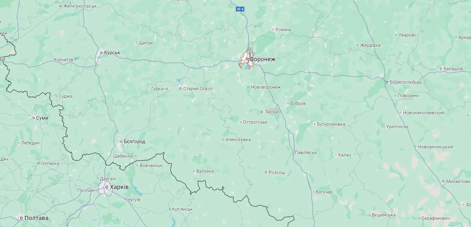 Воронеж перебував під наймасованішою атакаю дронів: пролунало понад 20 вибухів, спалахнули пожежі 1