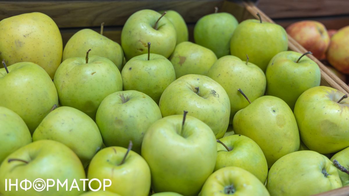 Цены на яблоки в Украине вырастут из-за блэкаутов: прогноз эксперта