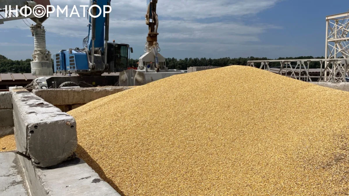 Россия вывозит зерно из Украины