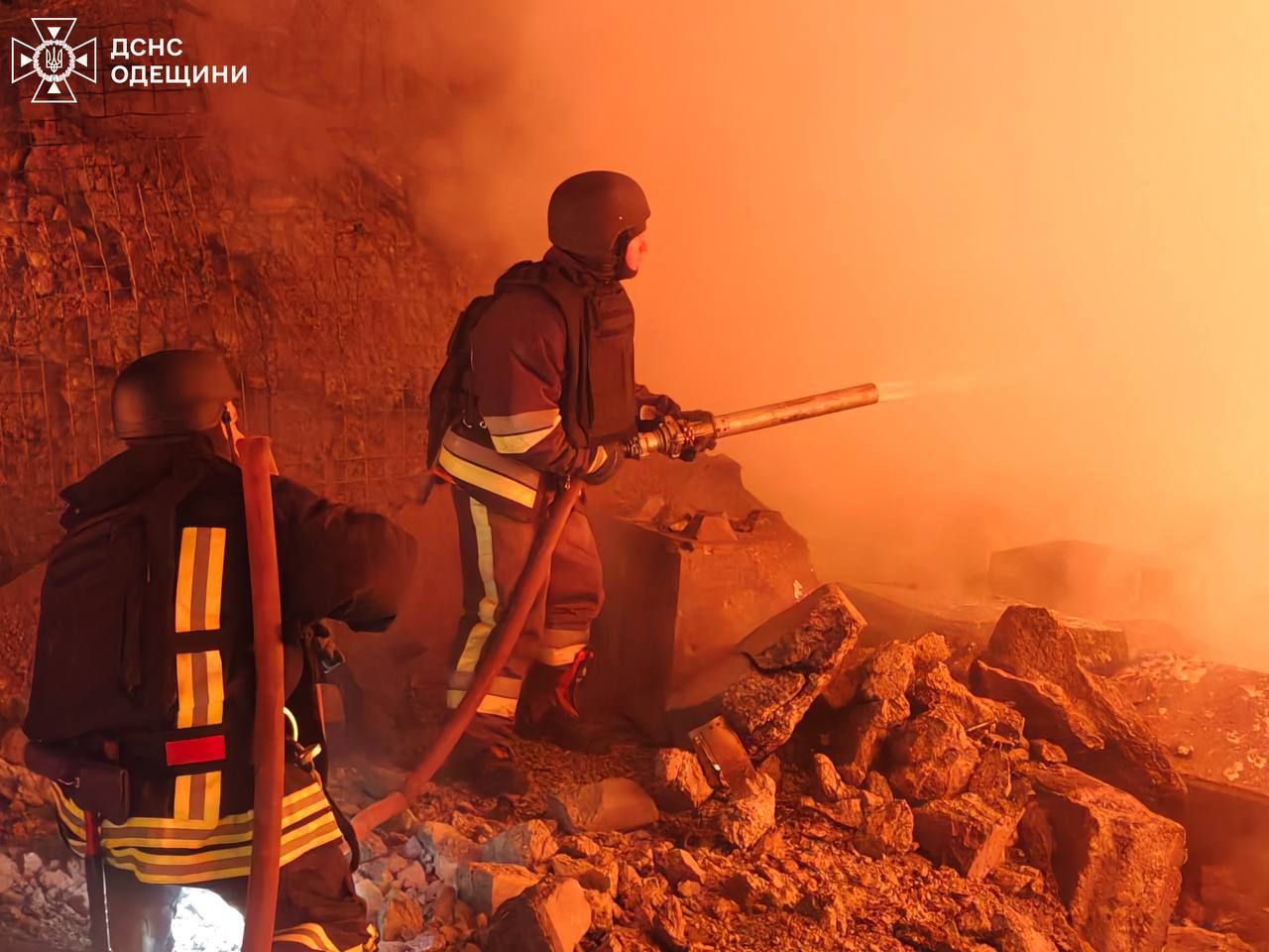 Ночная атака дронами: в Одесской области ударили по энергетике, произошел пожар 3