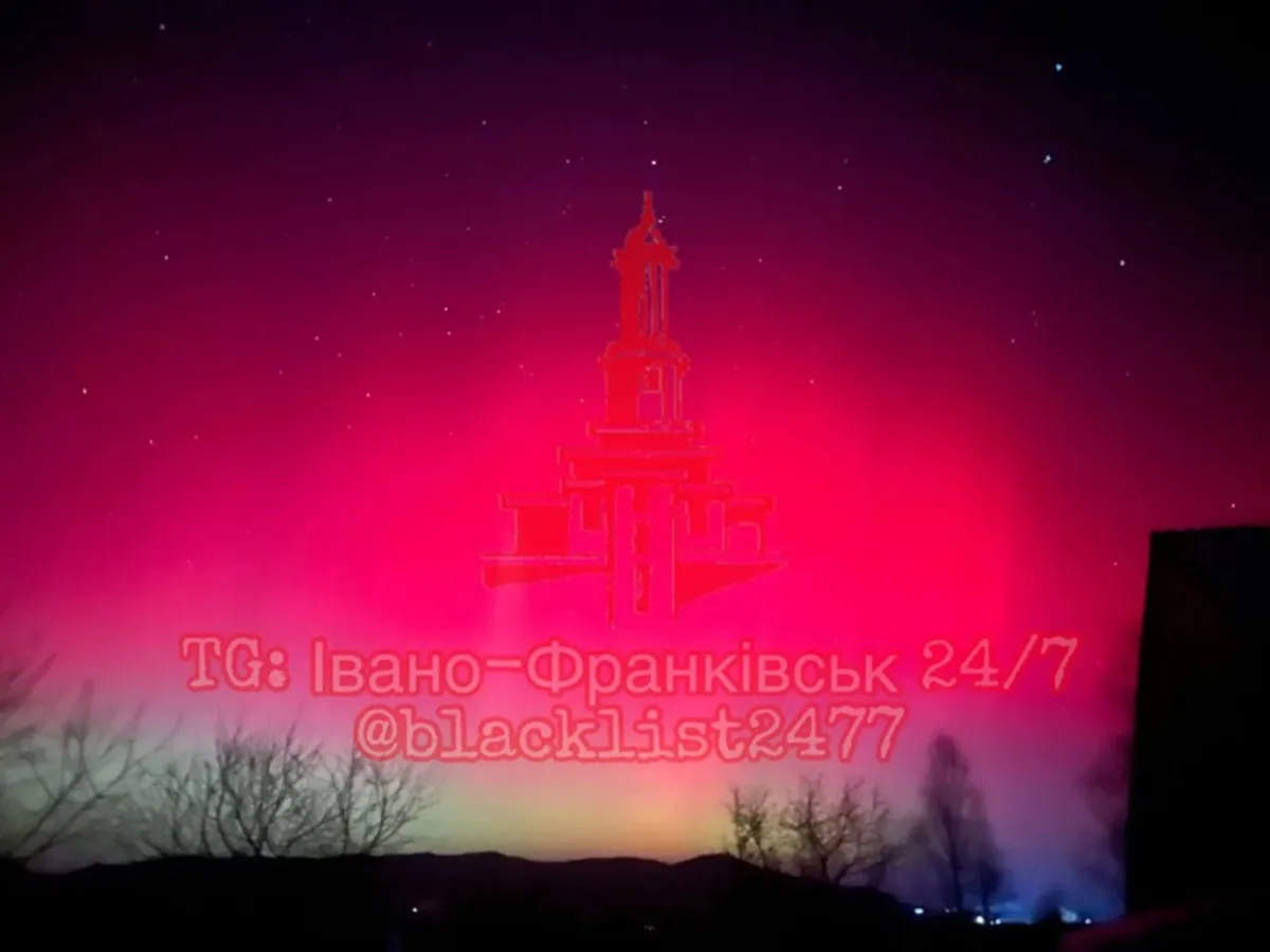 У небі над Україною миготіло полярне сяйво: де помітили рідкісне явище (фото) 6