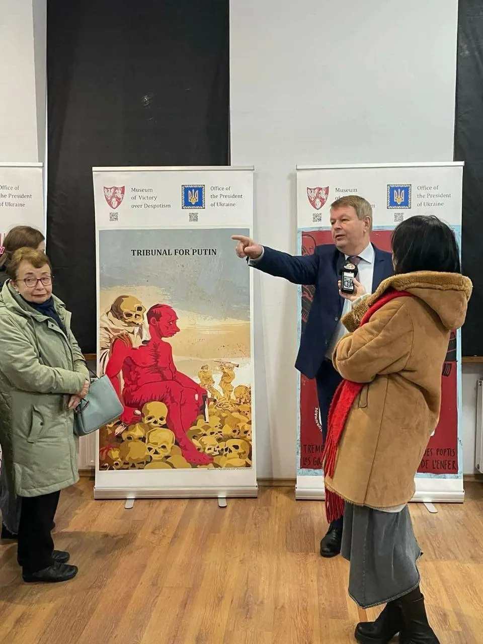 У польському Лодзі відкрилась виставка українського митця "Трибунал для Росії" 1