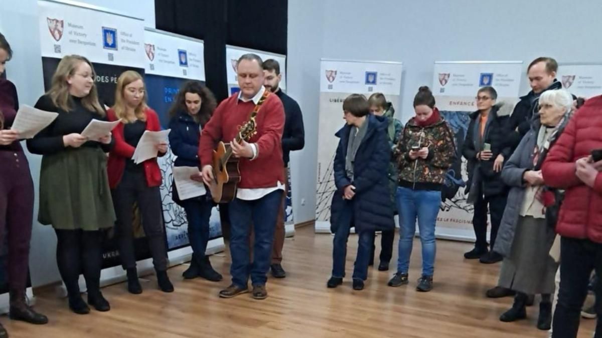 У польському Лодзі відкрилась виставка українського митця "Трибунал для Росії" 2