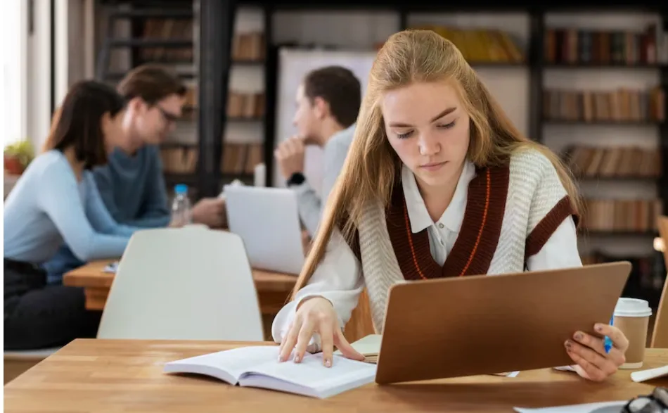 Яке сьогодні, 24 січня, свято: Міжнародний день освіти та зовнішньої розвідки України 2