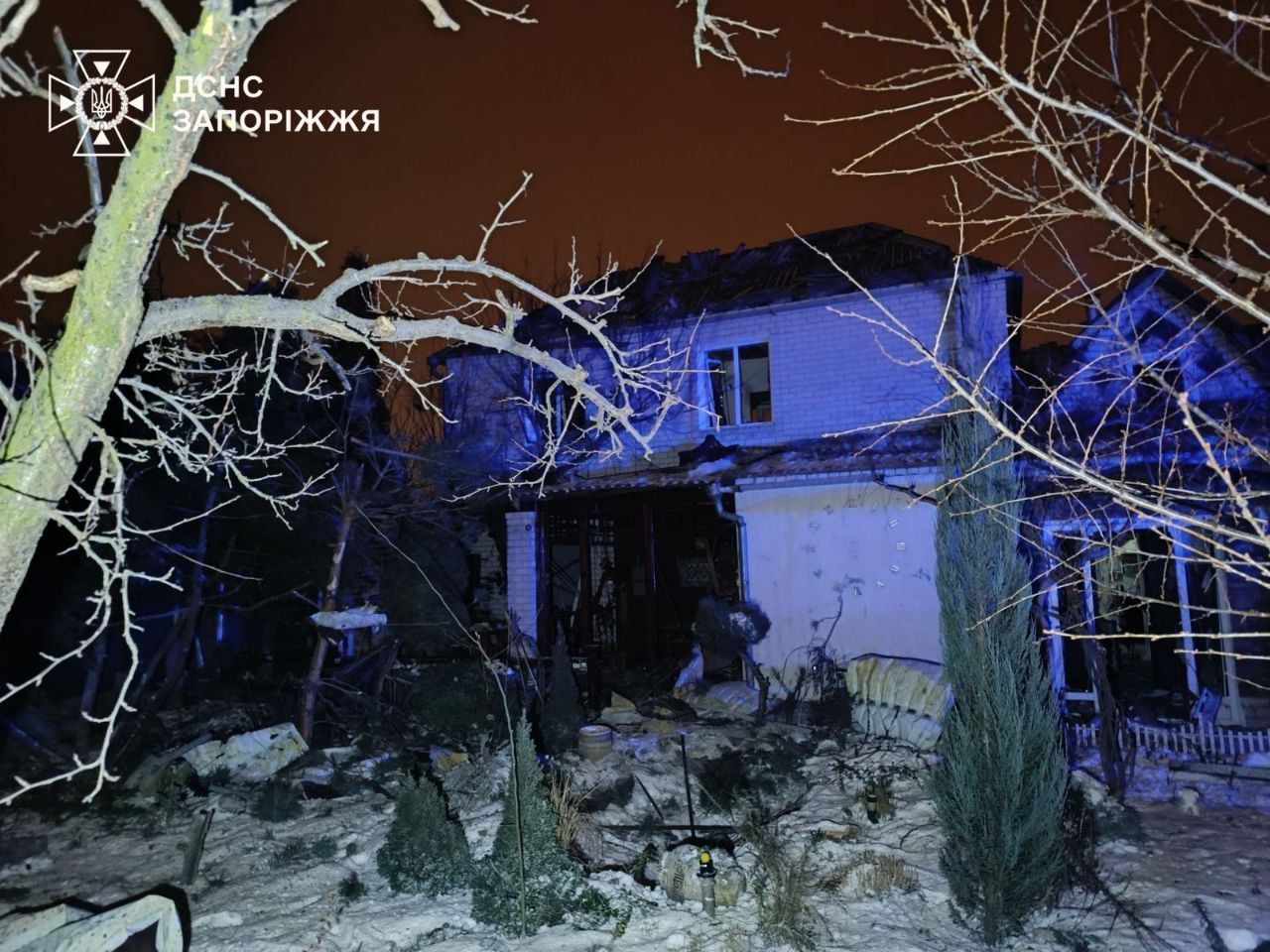 Россия атаковала Запорожье: разрушен ТЦ, повреждены дома 1