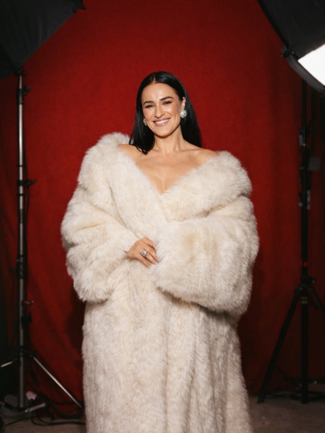 Марта Адамчук греется на работе