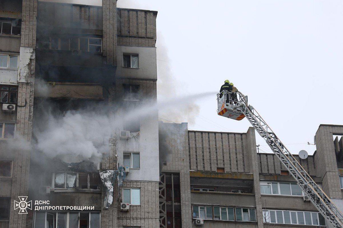 Росіяни вдарили по Дніпру: зруйновано багатоповерхівку, серед постраждалих - діти 3