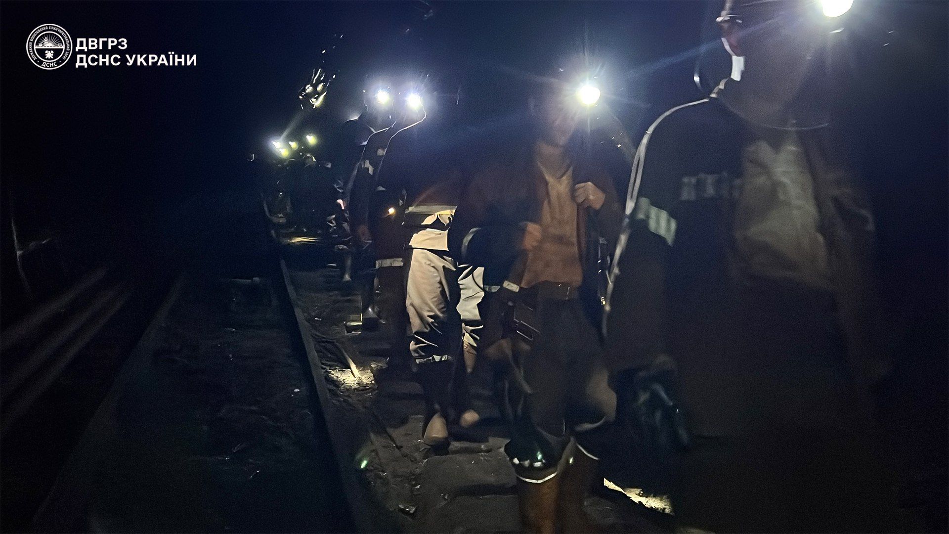 Кривой Рог приходит в себя после массированной атаки России: горняков подняли на поверню, тысячи абонентов - без света 2