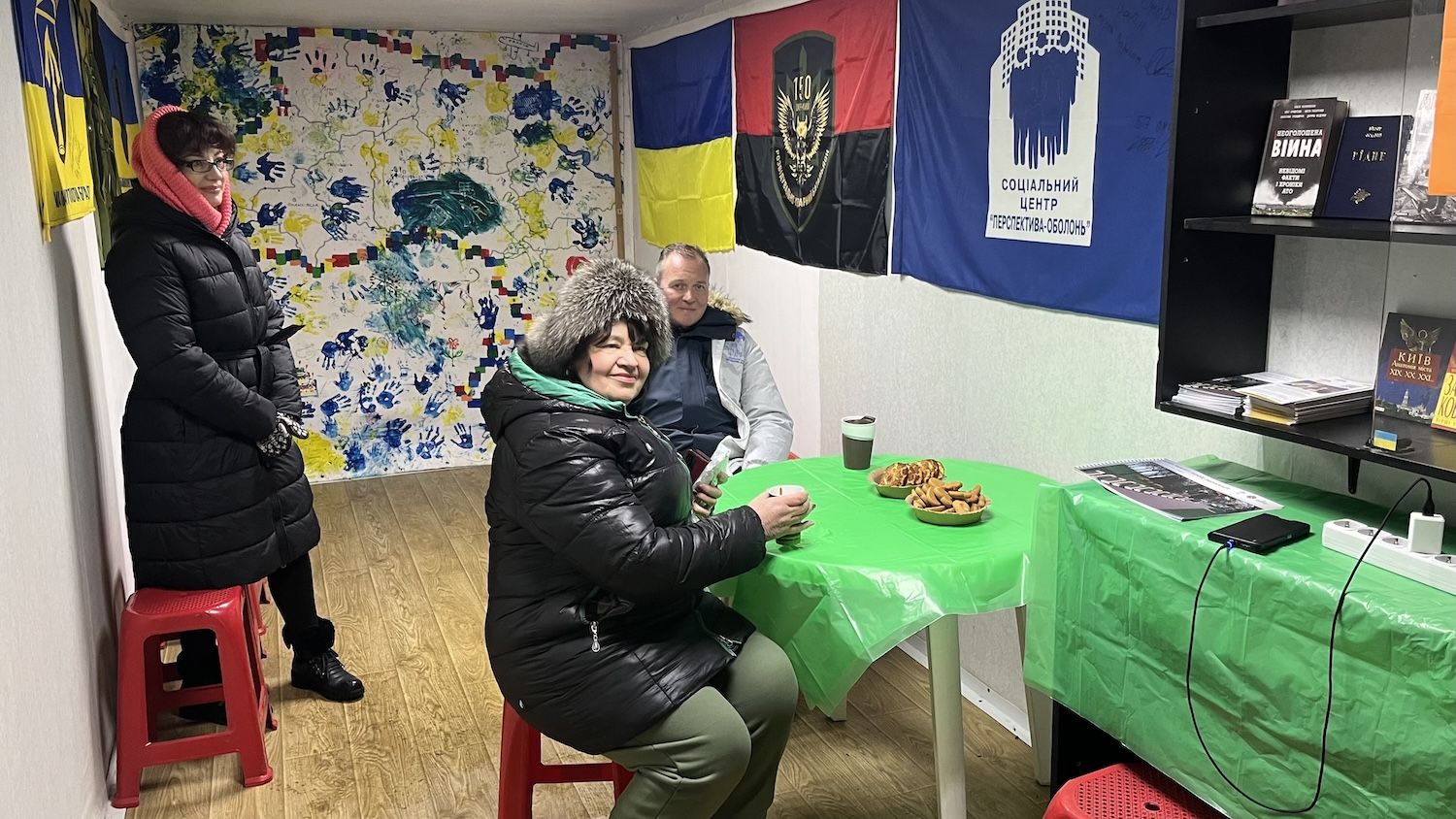 На Оболоні бізнес відкрив ще один Пункт незламності для киян