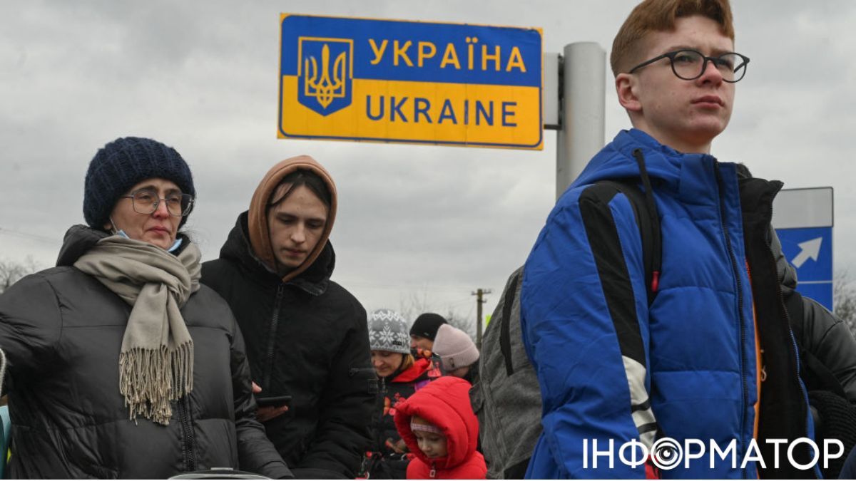 Треть украинцев, что выехали из страны в 2025 году, это мужчины 18-22 лет - Центр экономической стратегии