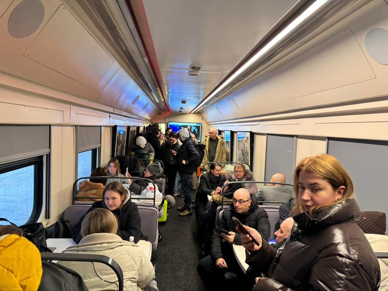 Укрзалізниця відкрила перший Пункт незламності в польському Холмі 2