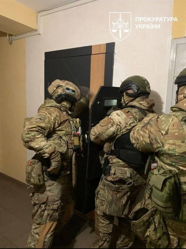 Контрабанда кратому на мільйони: в Україні накрили злочинну організацію 1