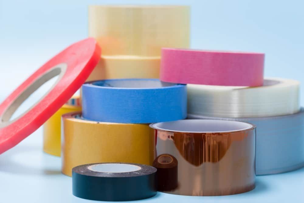 Цей день присвячений зручності, яку приніс прозорий клейкий матеріал на основі поліпропілену Яке сьогодні, 31 січня, свято: Міжнародний день фокусника та зебри 3