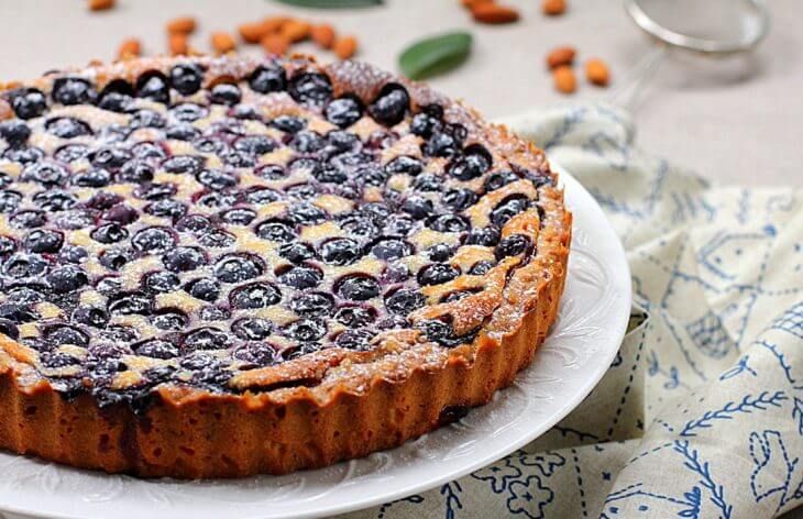 Нежная начинка отлично сочетается с хрустящим тестом