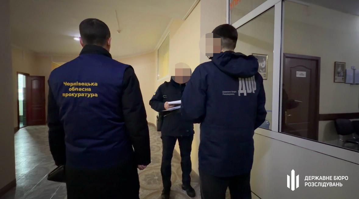 Схема на 20 мільйонів: на Буковині рятувальникам закупили квартири без стін та світла 1