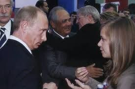 Дрокова цілувала руки Путіну