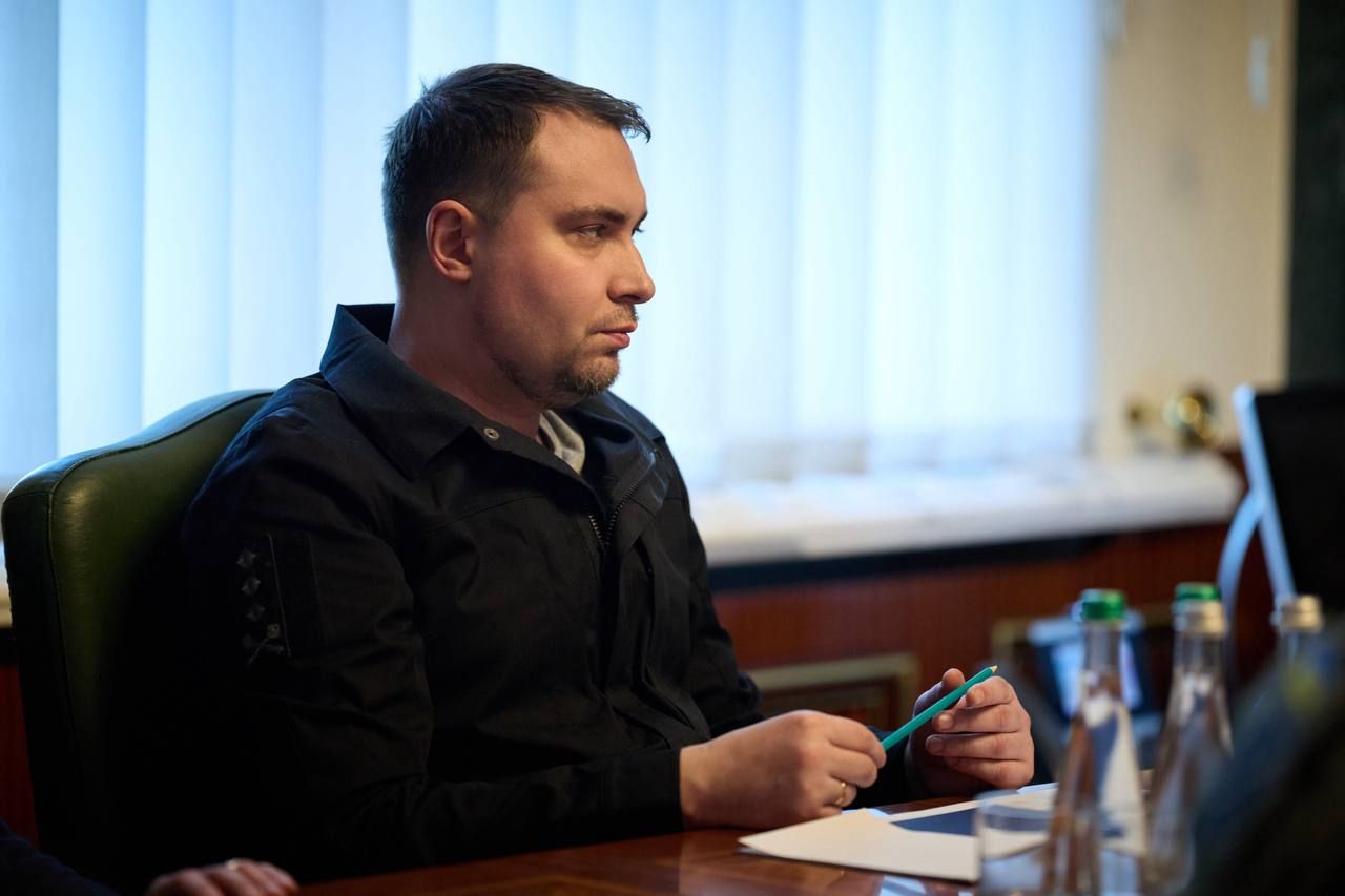 Зеленський зустрівся з Будановим, Кислицею та Умєровим перед наступними переговорами зі США та РФ: війну потрібно закінчувати 3