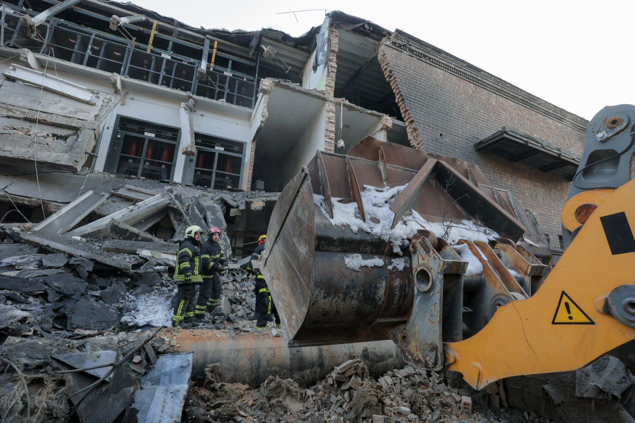 Генсек НАТО Рютте у Києві відвідав зруйновану росіянами ТЕЦ: наслідки жахливі 4