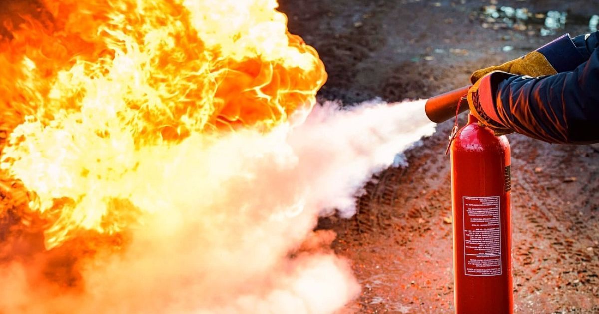 Какой сегодня, 7 февраля, праздник: День рождения огнетушителя и массажиста Украины 2