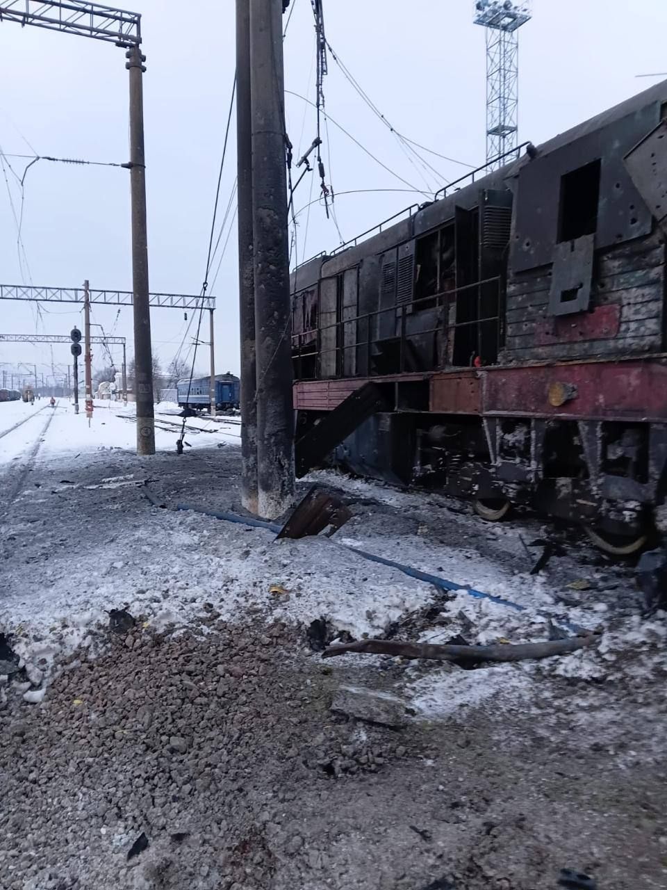 Поврежден тепловоз УЗ