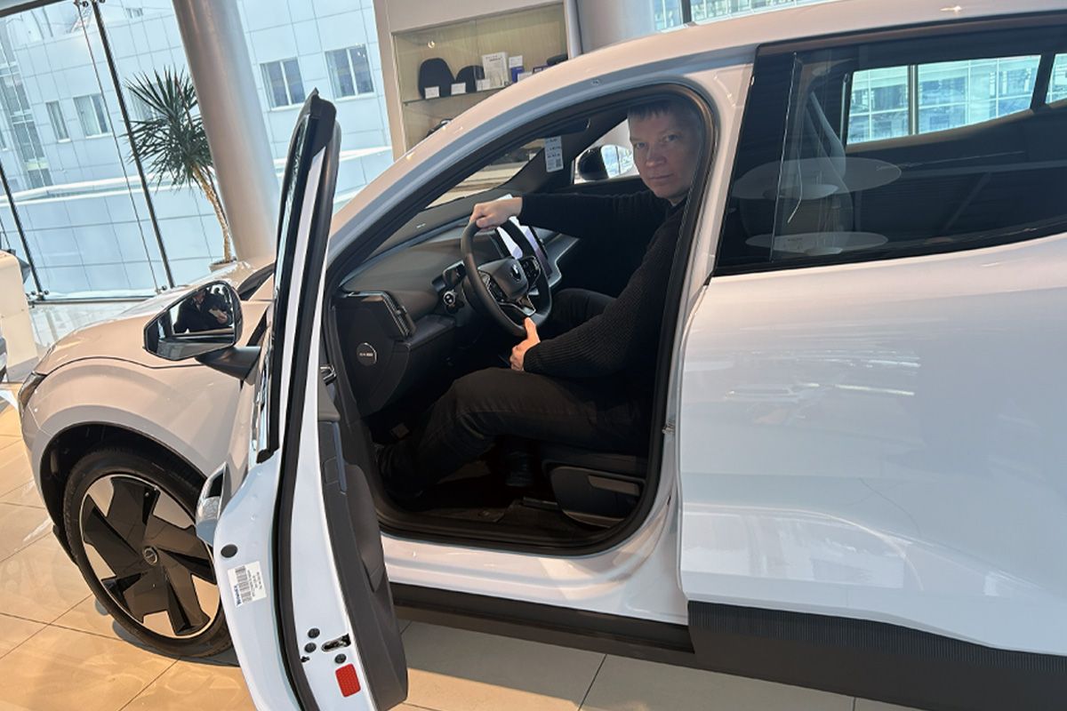 Volvo EX30 Plus отримав Дмитро із Запоріжжя