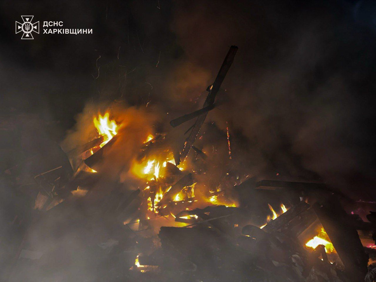 На Харківщині ударом дрона Росія вбила чоловіка та трьох маленьких дітей: поранено вагітну жінку 3