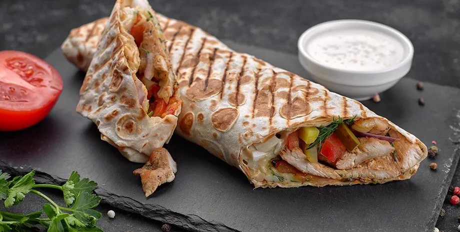 Яке сьогодні, 13 лютого, свято: Всесвітній день радіо та Міжнародний день шаурми 3