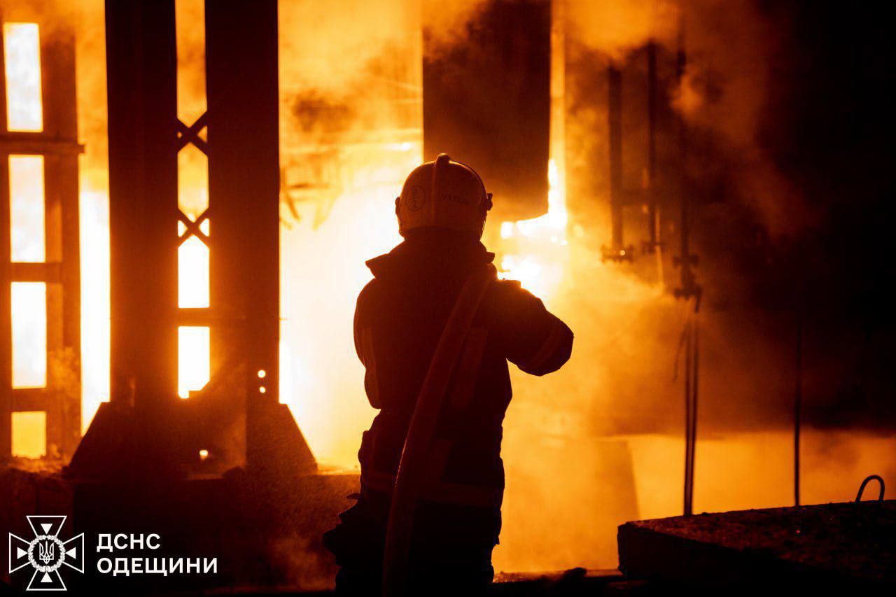 Атака дронів на Одесу: пошкоджено цивільну та критичну інфраструктуру 1